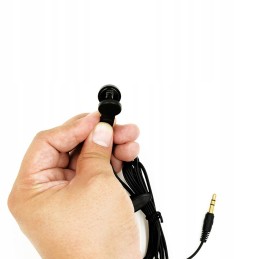 1vnt sportinės mašinos ausų segtukas