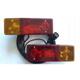 Paruoštas žibintų, priekabos žibintų ir galinių žibintų komplektas