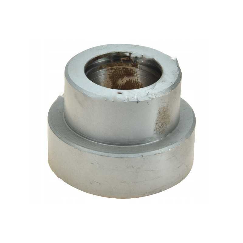 Pasukama kaiščio kreipiamoji įvorė, skirta Zetor 5511