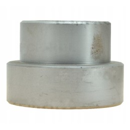 Pasukama kaiščio kreipiamoji įvorė, skirta Zetor 5511