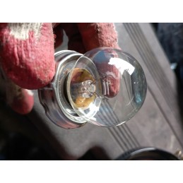 Priekiniai žibintai priekiniai dešinieji žibintai kairieji c 330 c 360