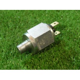 Alyvos slėgio jutiklis 186 15 3381386m1 mf massey