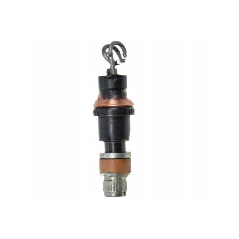 Pakaitinimo žvakė naujo tipo mtz 50 snd100b4 nuolatinis gaminys