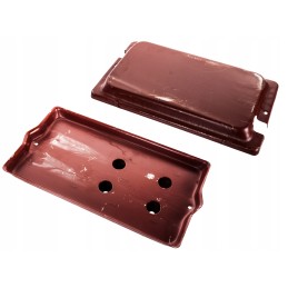 Komplektą dengia Ursus C 330 akumuliatoriaus bazė