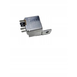 Šviesos relės korpusas 1502351c1 3221178r1 maxxum