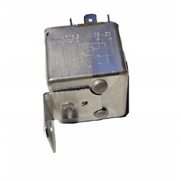 Šviesos relės korpusas 1502351c1 3221178r1 maxxum