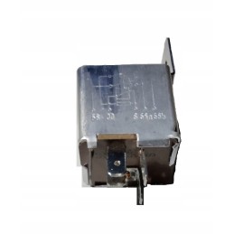 Šviesos relės korpusas 1502351c1 3221178r1 maxxum