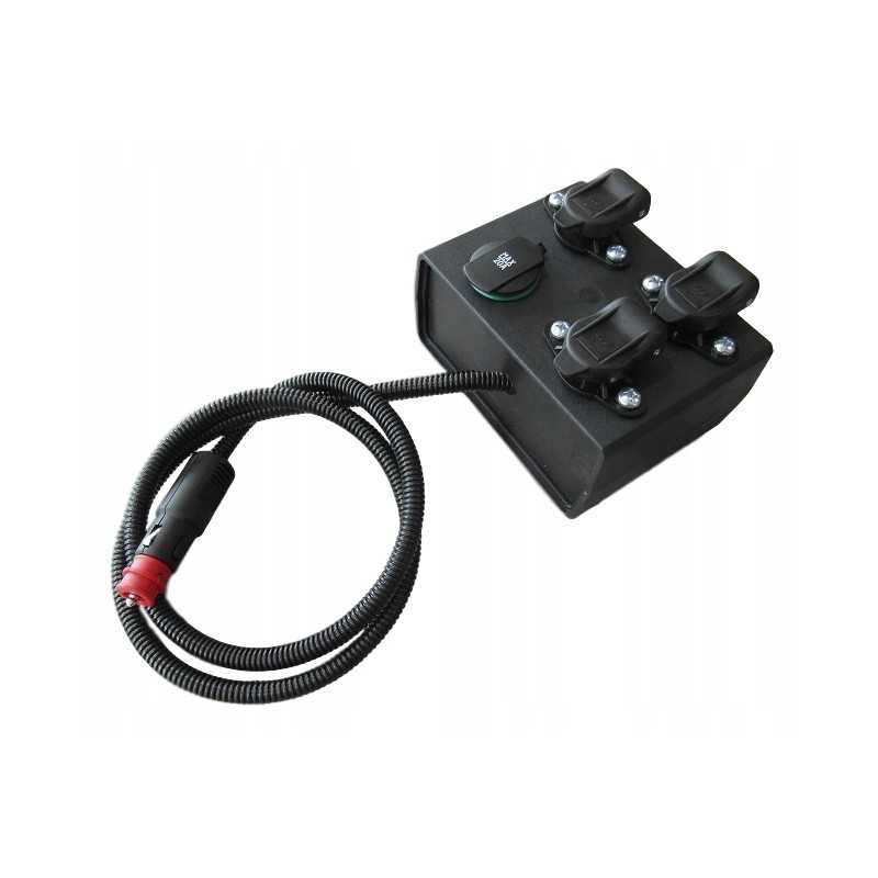 Cigarečių degiklio kištuko dėžutė 3x 3 kontaktų lizdas