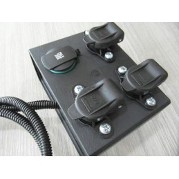 Cigarečių degiklio kištuko dėžutė 3x 3 kontaktų lizdas