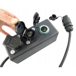 Dėžutė 2x 3 kontaktų cigarečių degiklio lizdui