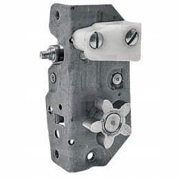 Dešiniųjų durų spynos korpusas 3223765r91