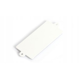 Šviesą atspindinti raudona stačiakampė ausis