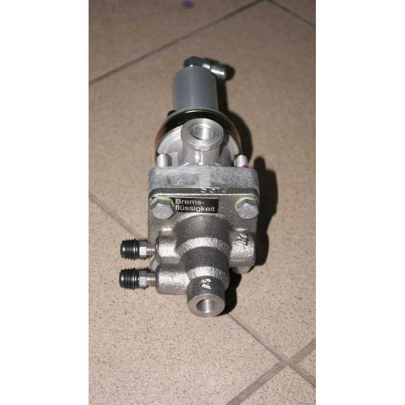 Hidraulinis valdymo vožtuvas įjungė Valtra stabdį