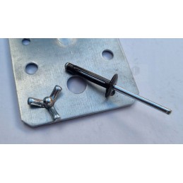 Cinkuoto plieno kniedės brezentiniams priekabos šonams