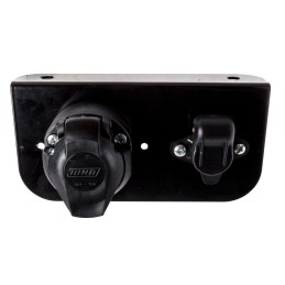 Lizdų atrama: 7 kontaktų lizdas ir 3 kontaktų lizdas