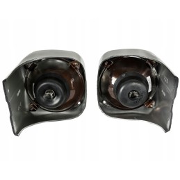 Pora kryptinių žibintų kairėje ir dešinėje Massey Ferguson