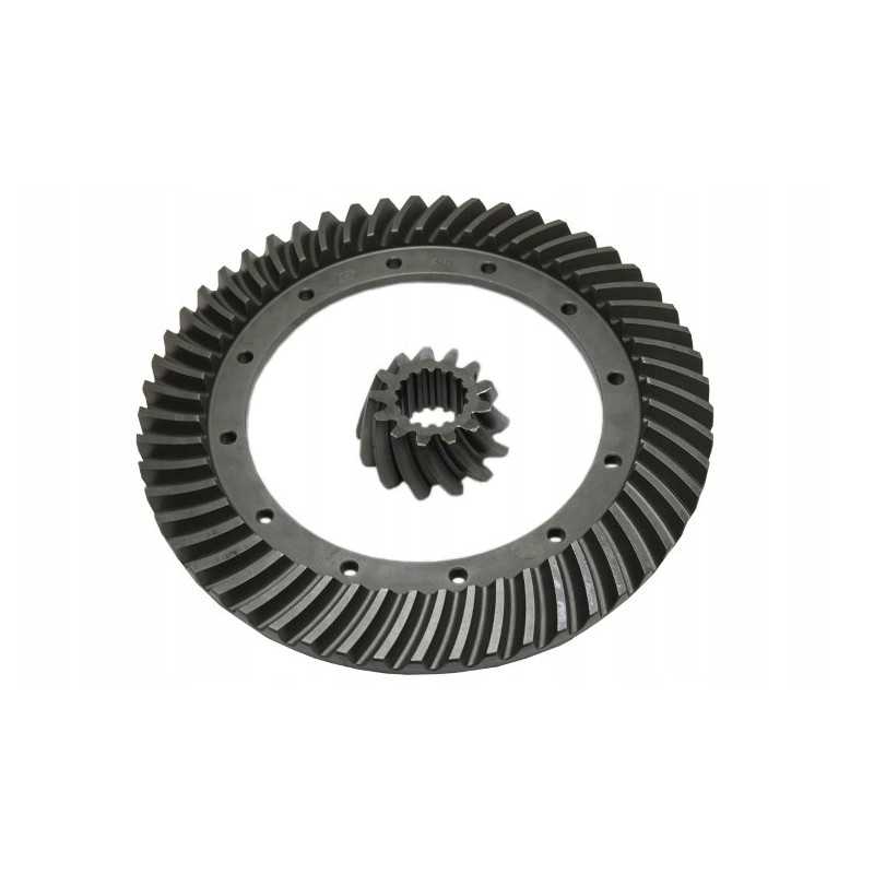 Ratų pora atakuoja ursus c 360 c 360 3p 4011 zetor