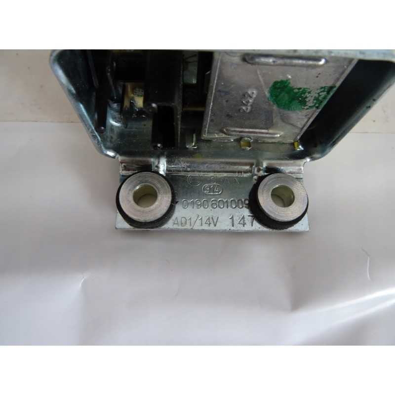 Įtampos reguliatorius bosch 0190601009 john deere