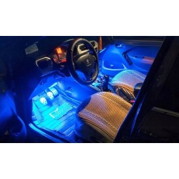 LED vidaus apšvietimas automobilio salone RGB pilotas