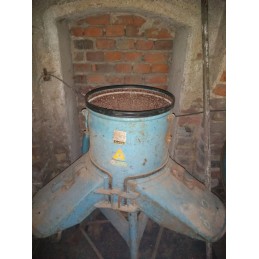 Grūdų smulkintuvo bako malūnėlio dugno sandariklis