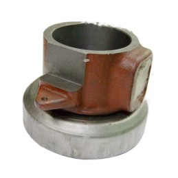 Atlaisvinkite guolio sankabos įvorę su guoliu c