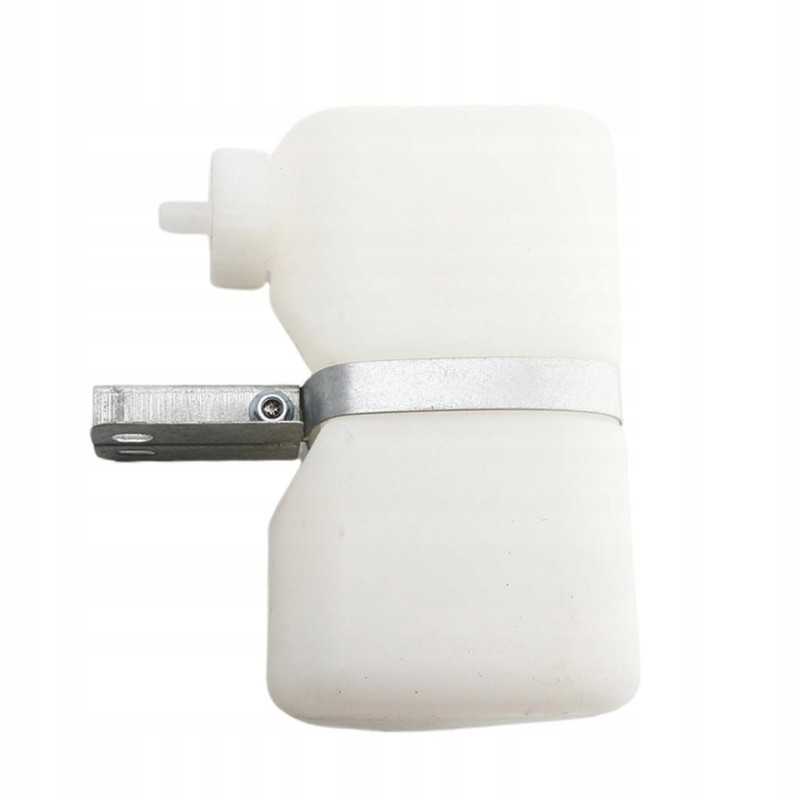 Universalus variklio aušinimo skysčio bakas