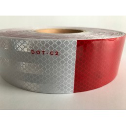 Šviesą atspindinti juosta su korio raštais