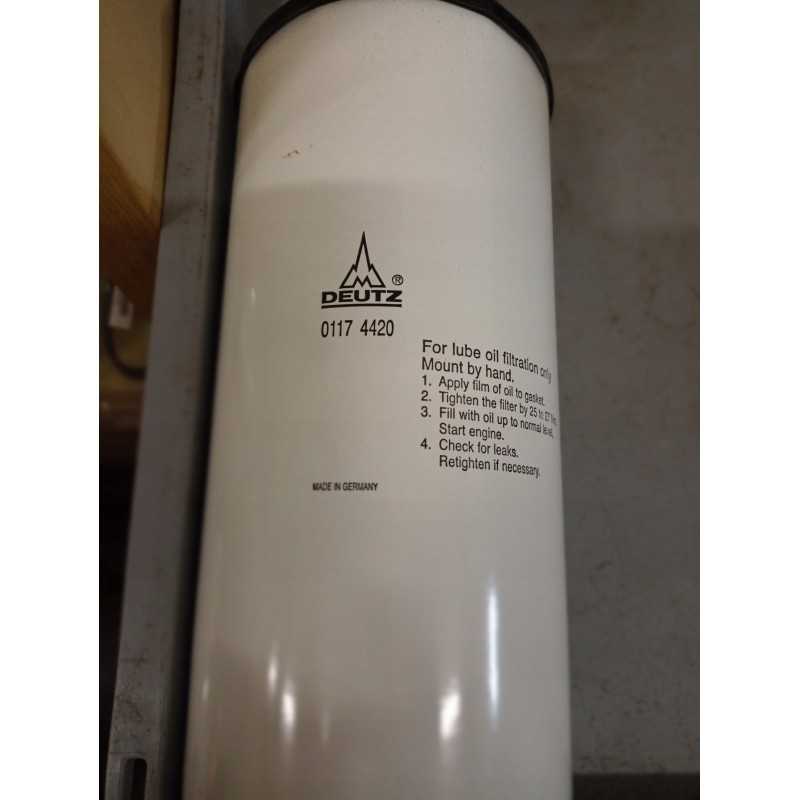 Deutz alyvos filtras 01174420