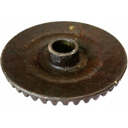 Tiesus arklio traukiamas dalgio diskinis ratas