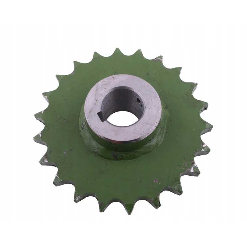 Plieninis ratas su 22 3 4 motogeneri barstytuvu