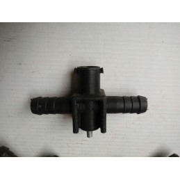 Ant galvutės ir purkštuvo korpuso yra varžtas NKPL 2