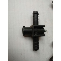 Ant galvutės ir purkštuvo korpuso yra varžtas NKPL 2