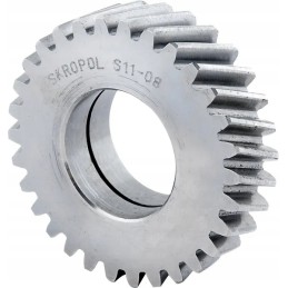 Apatiniame tarpiniame rate yra kondensatas