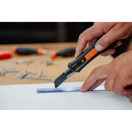 PVC tapetų peilis - 18 mm ašmenys -DIY-KN1823