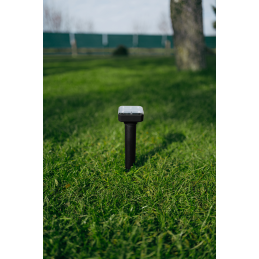 Saulės energija varomas kurmių ir graužikų atbaidymo įrenginys – kvadratinis ABS -CTRL-MO112S