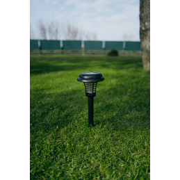 Saulės energija varoma LED/UV vabzdžių gaudyklė ant smaigalio -CTRL-IN101S