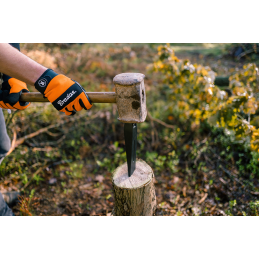 Medienos skaldymo pleištas 2500g -KT-SK0250