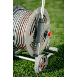 WHITE LINE metalinis vežimėlis su 1/2 colio 20 m žarna ir SILVER PRO SET priedais -WL-AG33320SET1