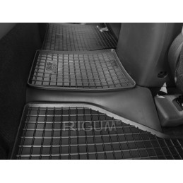 „Dongfeng DF 6“ pikapas 2017– / „Nissan Navara IV“ pikapas 2016–2022 m. / „Renault Alaskan“ pikapas 2017– RIGUM guminiai kilimėl