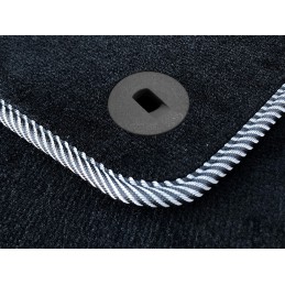 „Hyundai Tucson IV“ netinka hibridiniams 2020 m. modeliams – MAX-DYWANIK veliūriniai kilimėliai