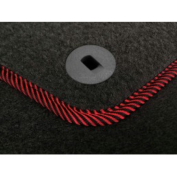 „Hyundai Tucson IV“ netinka hibridiniams 2020 m. modeliams – MAX-DYWANIK veliūriniai kilimėliai