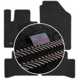 „Hyundai Tucson IV“ netinka hibridiniams 2020 m. modeliams – MAX-DYWANIK veliūriniai kilimėliai