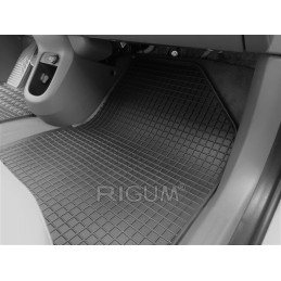 „Kia EV6 Crossover 2021“ – RIGUM 905533 guminiai kilimėliai kojų sričiai. Sumontuoti vairuotojo HK2.