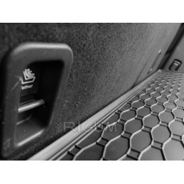 „Mazda CX-3 Crossover“ bagažinės kilimėlis RIGUM 420081 (nuo 2015 m. birželio iki 2021 m. gruodžio)