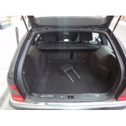 „Mercedes C“ klasės W202 universalas 1993–2001 m. bagažinės tinklelis AUTO-MOTOR K0077 (85 × 95)