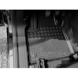 „Mercedes Citan II W420 Kombivan“ 2022- RIGUM 905496 guminiai kilimėliai kojų sričiai. Sumontuoti RN vairuotojo.