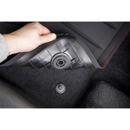 „Peugeot 308 III“ nuo 2021 m. „AmalPlast AP1105“ guminiai kilimėliai – nubuko spalvos (raudoni siūlai)