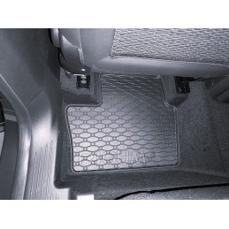 „Renault Austral MHEV“ visureigis 2023 m. – RIGUM 905984 guminiai kilimėliai kojų srityje. Sumontuoti RN vairuotojo.