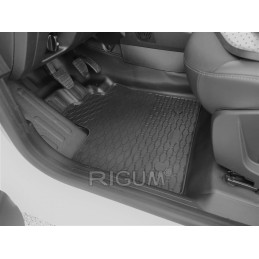 „Renault Express 2os Kombivan“ 2021- RIGUM 905793 guminiai kilimėliai kojų srityje. Sumontuoti RN vairuotojo.