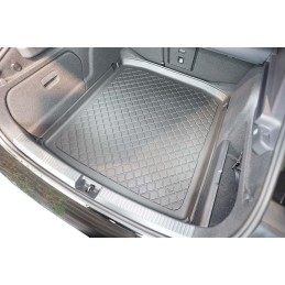 „Skoda SuperB IV“ sedanas nuo 2023 m. (vidaus degimo versija / mHEV hibridas - apatinė bagažinė (be judančių grindų) Bagažinės k